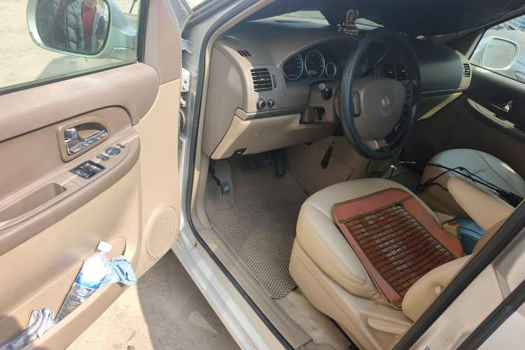 Used Buick GL8 2012 2.4L BASE Comfort Edition