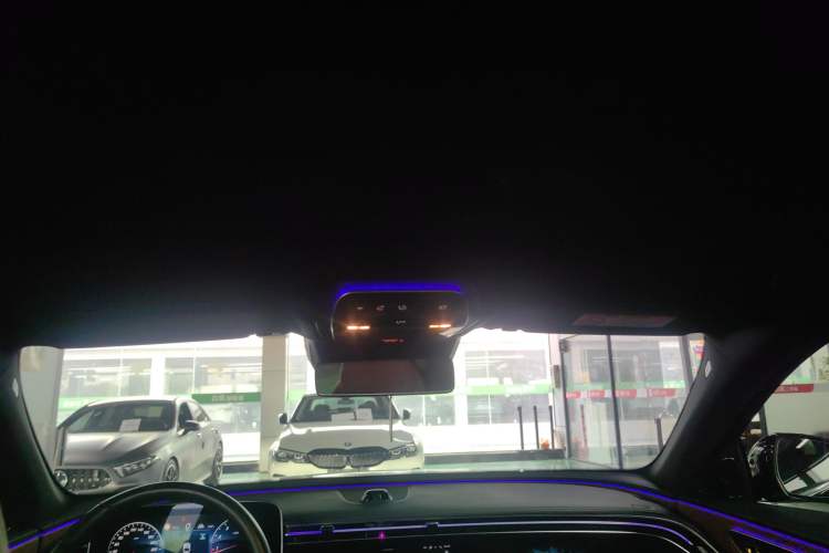 Used Mercedes-Benz E-Class 2024 E 300 L Luxury Model Headliner