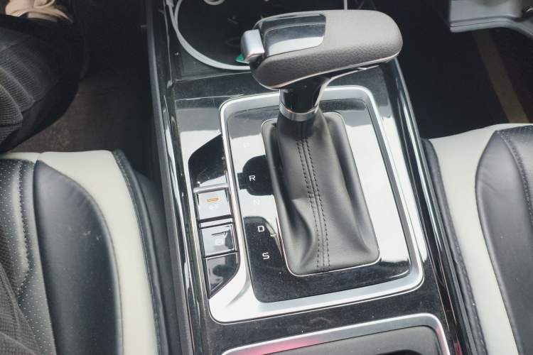 Used Bestune B70 2025 Dragon Edition 1.5T Enjoy Customization Model