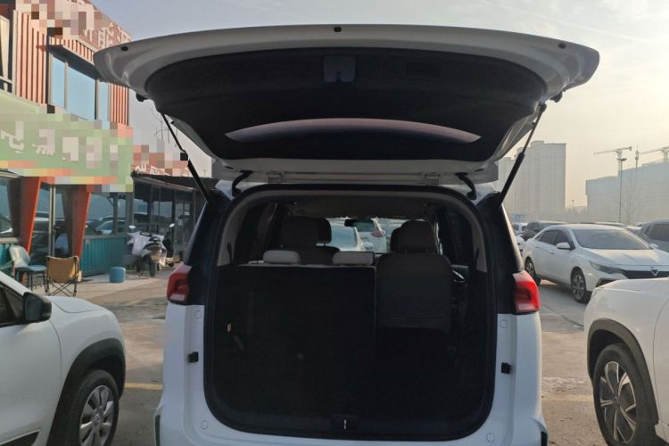 Used SAIC MAXUS Dajia 5 2022 430 km Elite Version 7-Seater