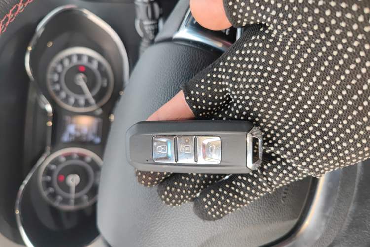 Used Baojun 560 2016 1.8L iAMT Luxury Model Vehicle Key