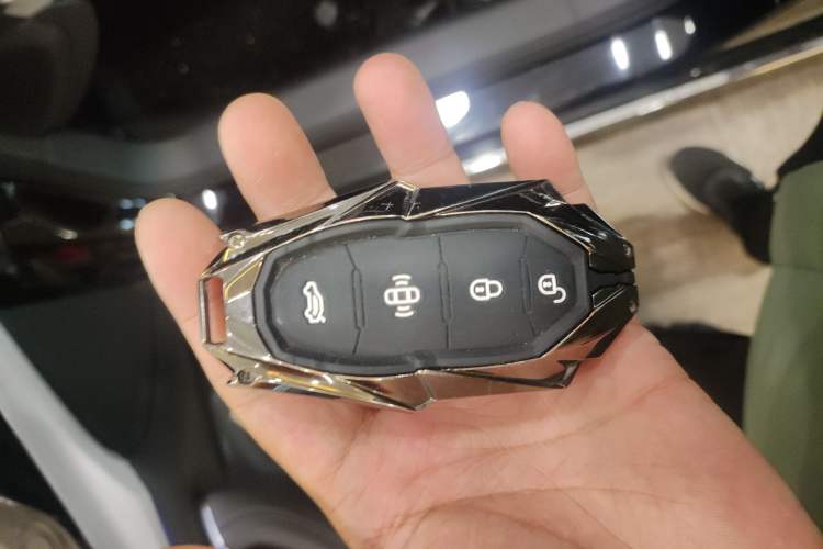 Used Hongqi H5 2024 2.0T Automatic Smart Connect Flagship Edition