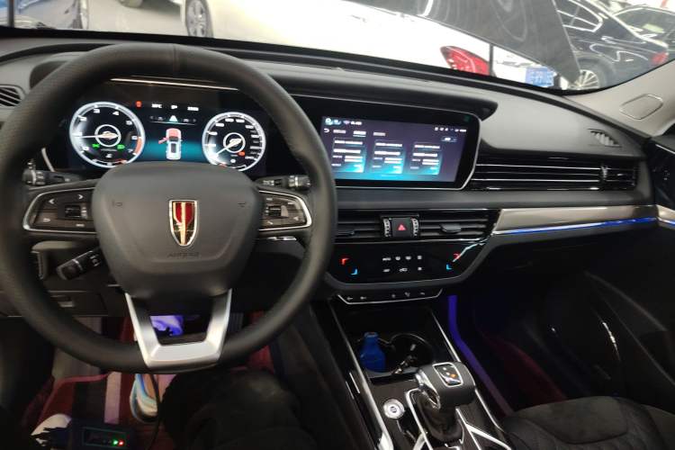 Used Hongqi HS5 2022 Revised Version 2.0T Smart Connect Flagship Edition
