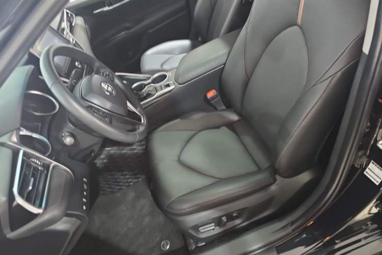 Used Toyota Camry 2023 Dual-Motor 2.5 HGVP Leading Edition