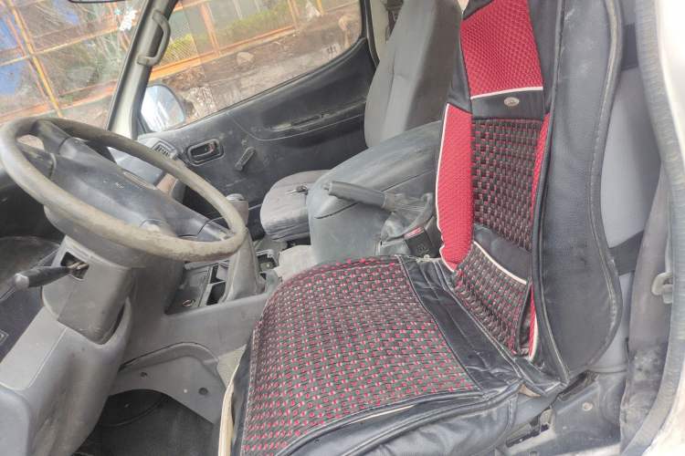 Used Jinbei Hiace 2011 2.0L 5th Generation Kuaiyunwang Standard Version 4G19
