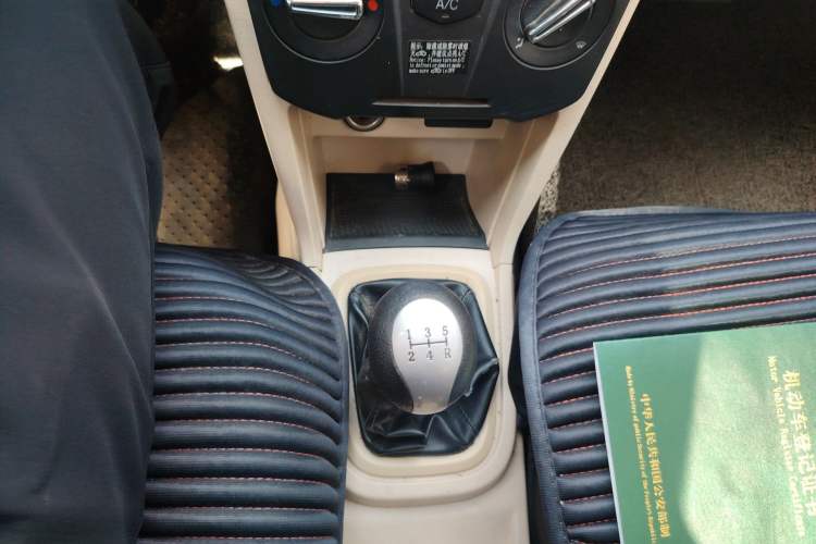 Used Chery Fengyun 2 2013 Hatchback 1.5L Manual Ruiyi Edition Gear Lever