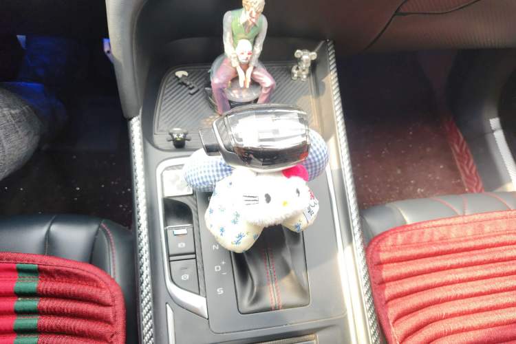 Used Bestune T55 2022 1.5T Automatic Leap Edition Gear Lever