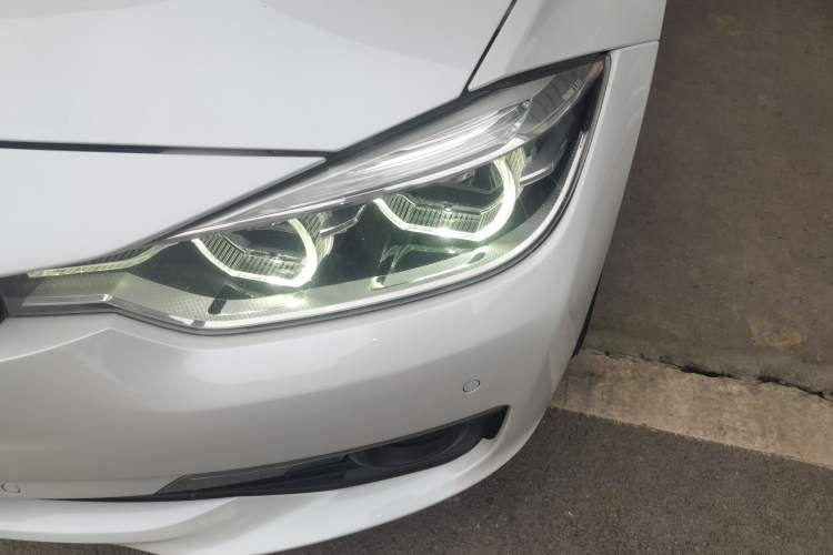 Used BMW 3 Series 2017 320Li Fashion Model
