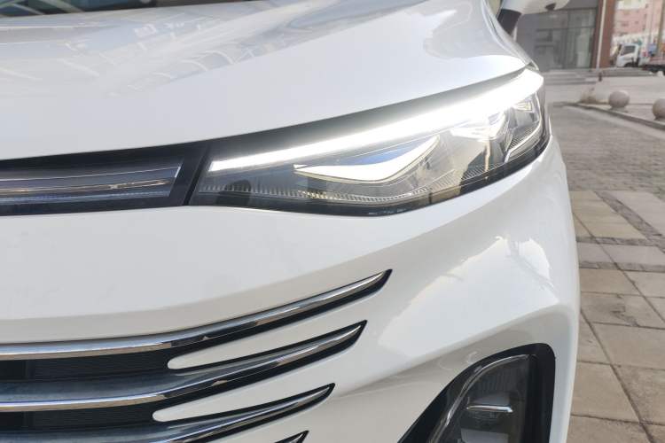 Used Bestune M9 2023 2.0T Prestige Edition