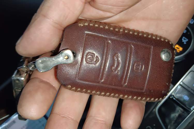 Used Roewe RX8 2018 30T Smart Connectivity Four-Wheel Drive Flagship Edition
