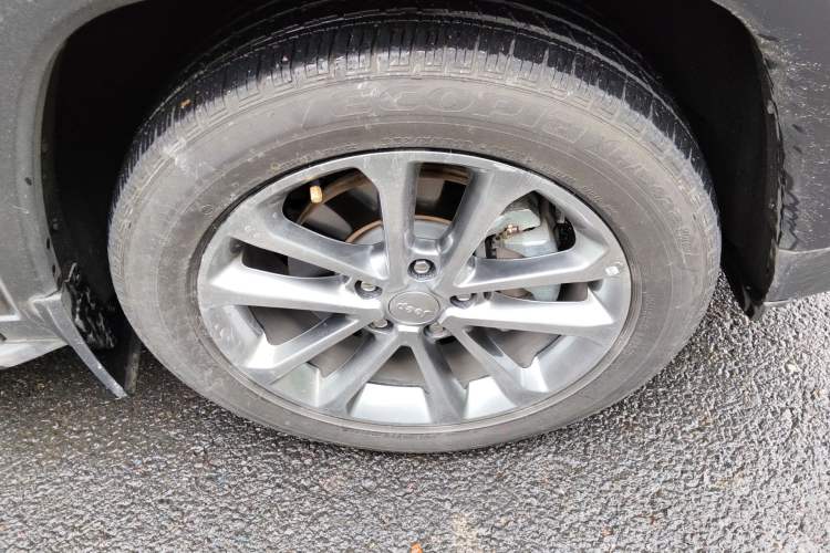 Used Jeep Grand Commander 2018 2.0T Four-Wheel Drive Premium Navigation Version China V Right Front Wheel Hub