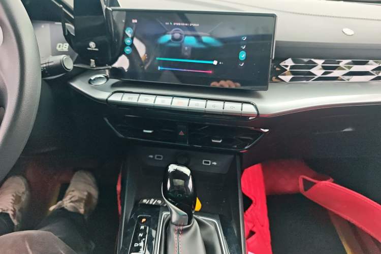 Used MG 5 2022 180 DVVT CVT Youth Luxury Edition Audio And AC Panel