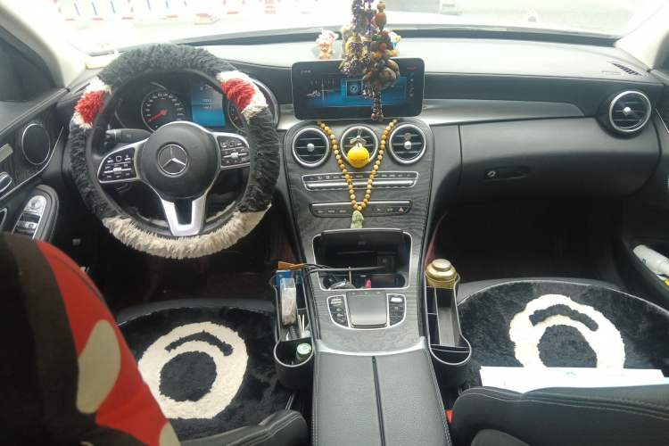 Used Mercedes-Benz C-Class 2019 C 260 L Sport Edition Center Console