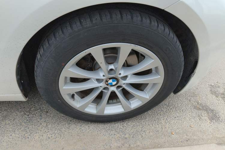 Used BMW 3 Series GT 2016 320i Fashion Model Right Front Wheel Hub