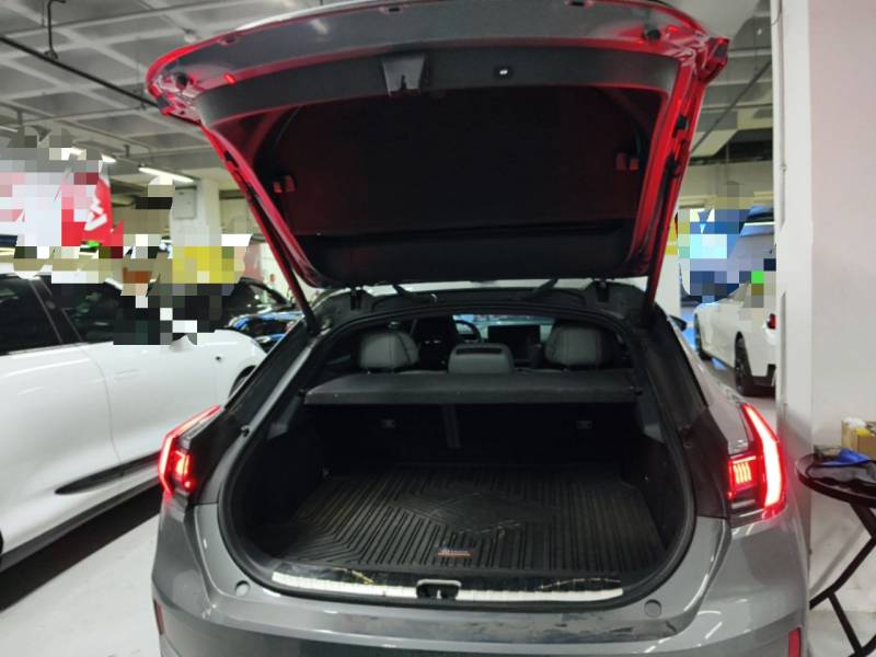 Used Zeekr 001 2023 WE Edition 100 kWh — 18