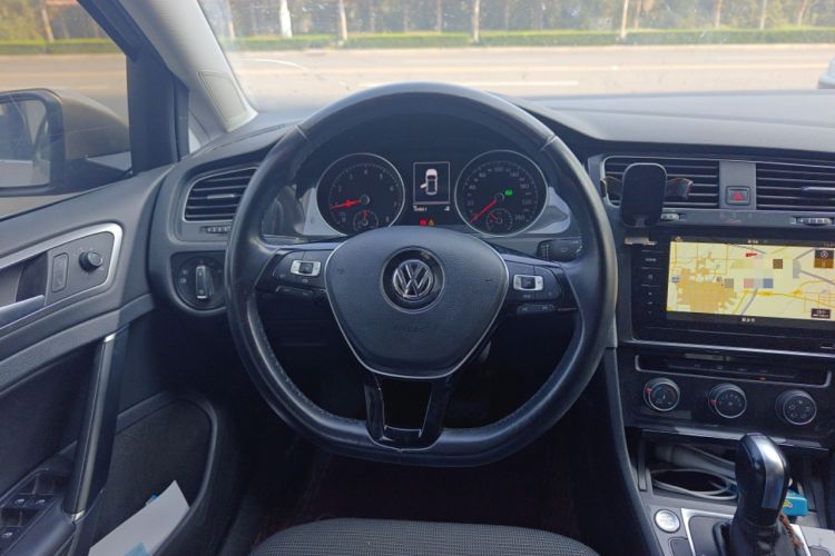 Used Volkswagen Golf 2020 Zhiai Edition 280TSI DSG Comfort Model Steering Wheel