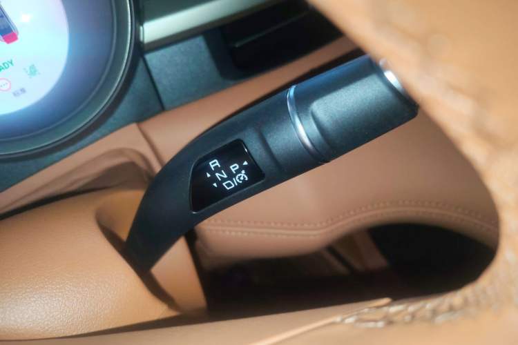 Used ORA Lightning Cat 2022 555 km Luxury Edition