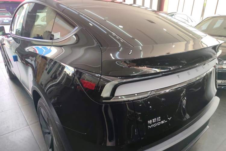 Used Tesla Model Y 2026 Rear-Drive Model