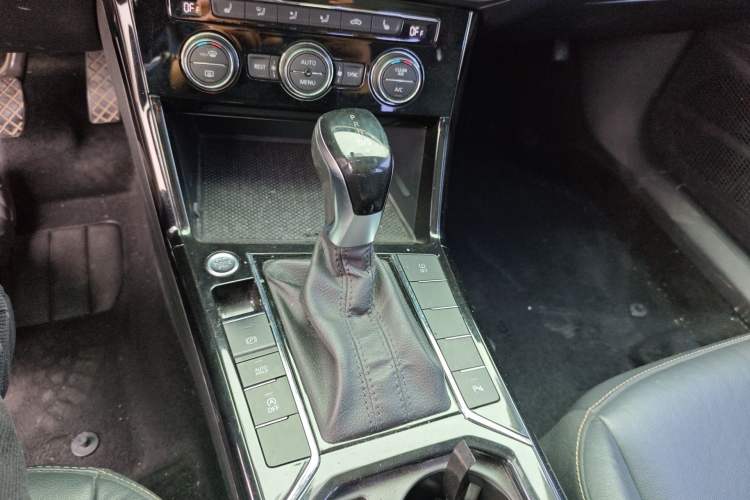 Used Volkswagen Passat 2019 330TSI Elite Edition China VI
