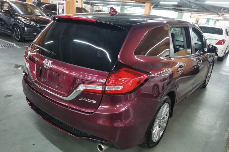 Used Honda Jade 2017 1.8L automatic Comfort version 5 seats
