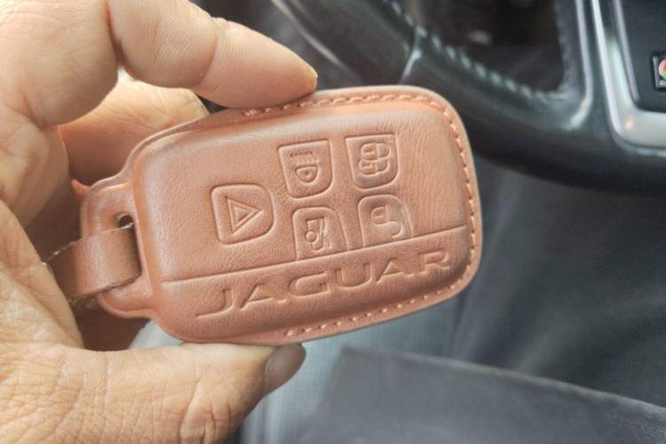 Used Jaguar XE 2017 2.0T 200 PS R-Sport