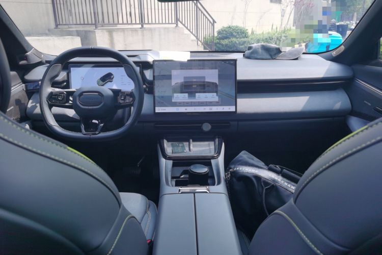 Used Lynk & Co 08 EM-P 2023 120km Long-Range Halo