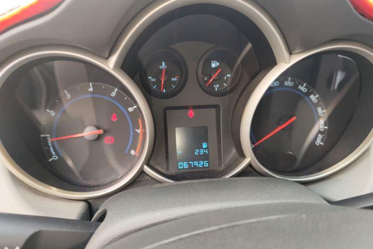 Used Chevrolet Cruze 2013 1.6L SL MT Instrument Cluster