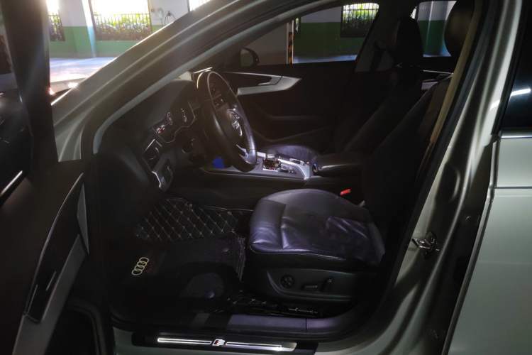 Used Audi A4L 2018 30th Anniversary Edition 40 TFSI Fashion Model