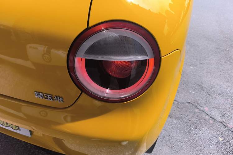 Used CHANGAN NEVO Lumin 2022 155 km – Refreshingly Sweet Edition Right Rear Taillight