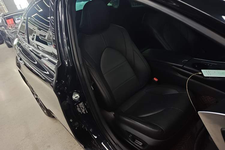 Used Toyota Avalon 2023 Dual-Engine 2.5L Luxury Edition