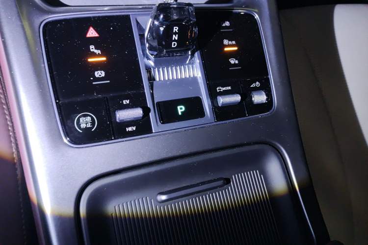 Used BYD Seal 2023 DM-i 1.5L 121km Prestige Model