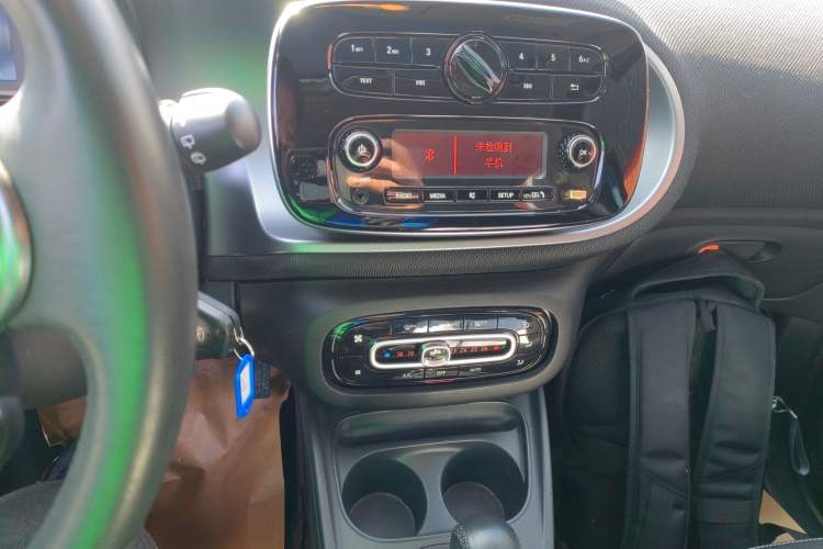 Used smart forfour 2016 1.0L 52 kW Passion Edition
