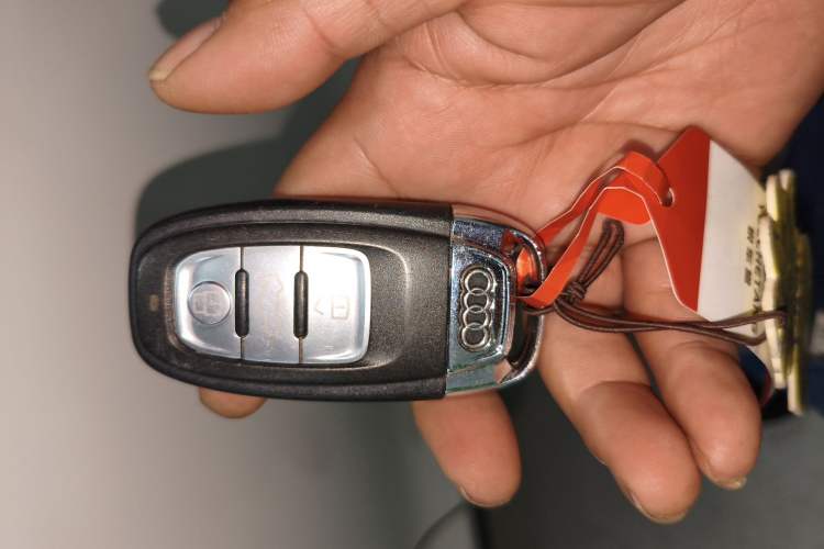 Used Audi Q5 2017 Plus 40 TFSI Technology Model Vehicle Key