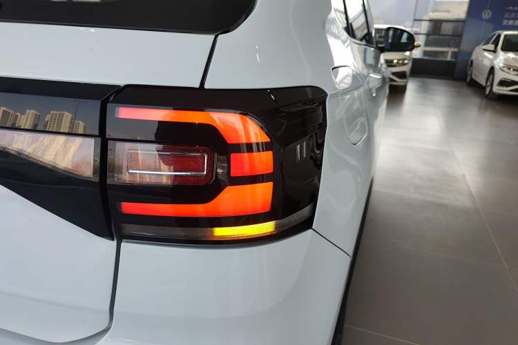 Used Volkswagen Tacqua 2023 200TSI DSG Joy-Connect Edition Exterior 3