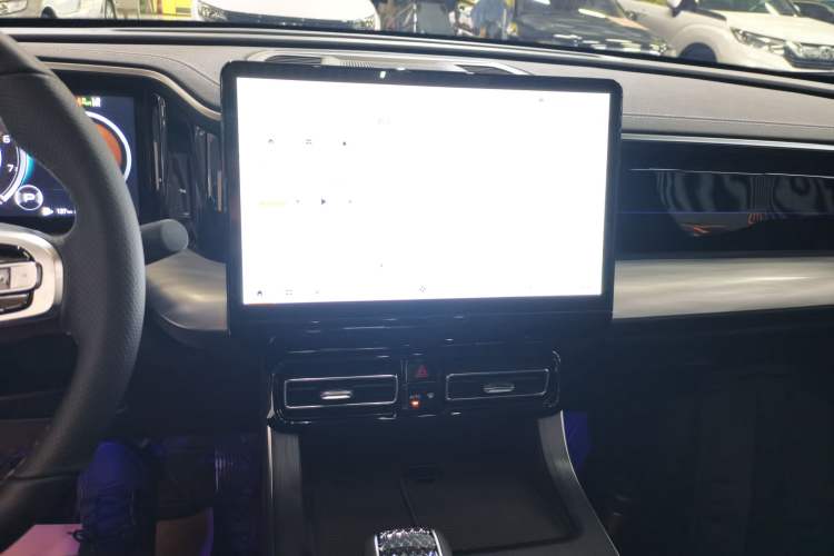 Used GAC Trumpchi GS8 2025 Linghang Series 2.0 TGDI Two-Wheel-Drive Luxury Edition 5 Seats