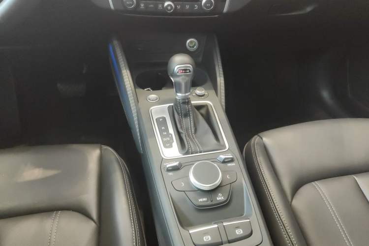 Used Audi Q2L 2024 35TFSI Fashionable and Dynamic Edition