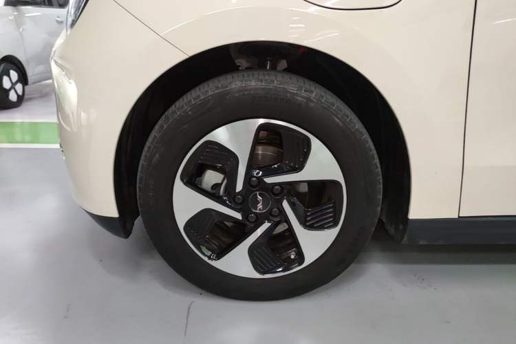 Used JAC Yiwei 3 2023 505km Air
