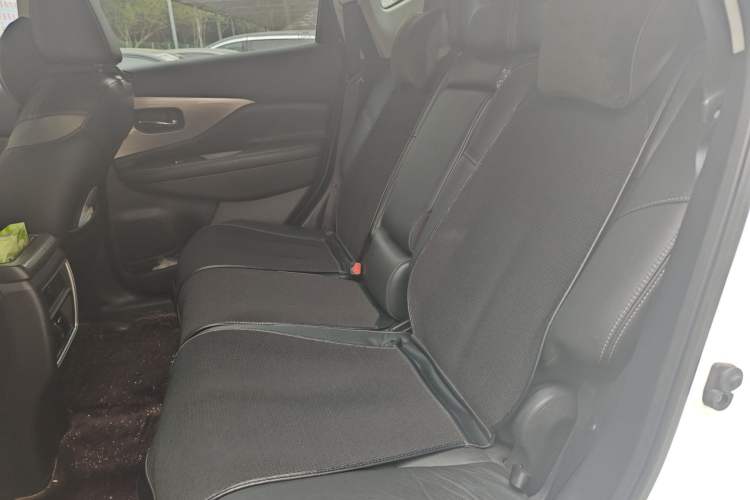 Used Nissan Murano 2019 2.5L XL Two-Wheel Drive Smart Connect Luxury Edition China VI Standard