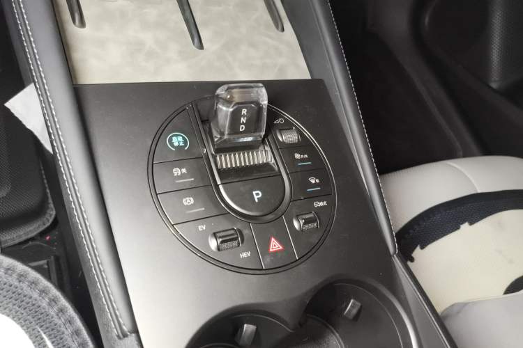 Used BYD Seal 06 New Energy 2024 DM-i 120KM Prestige Model Gear Lever