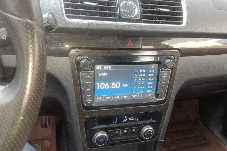 Used Dongfeng Fengon 370 2016 1.5L Manual Luxury 7-Seater