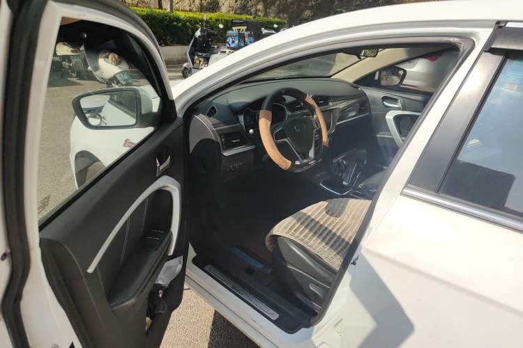 Used Geely Auto Emgrand 2017 Sedan Million Edition 1.5L Manual Upward Connect Version