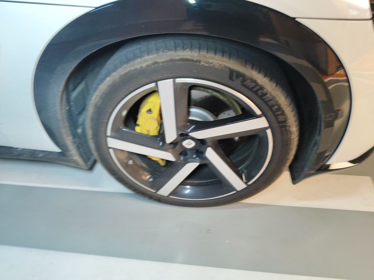 Xiaomi Auto YU7 2025 Ultra-Long Range High-Performance All-Wheel-Drive Max Edition — снимка 8