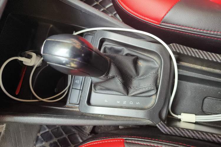 Used Volkswagen Santana 2021 1.5L Automatic Fashion Edition Gear Lever