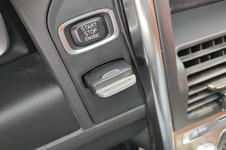 Used Volvo XC60 2015 T5 Smart Upgrade Model