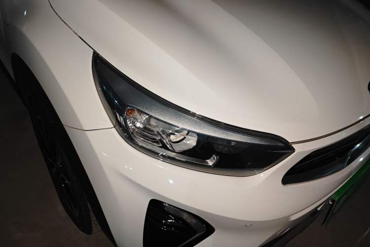 Used Kia kx1 Stonic 2021 1.4L CVT Fun & Sunroof Model
