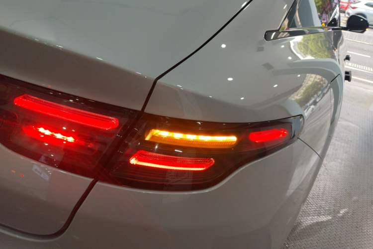 Used Leapmotor C01 2022 Rear-Drive Long-Range Version Right Rear Taillight