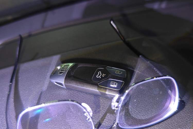 Used Audi Q5L 2020 Updated 40 TFSI Prestige Fashion Edition Vehicle Key