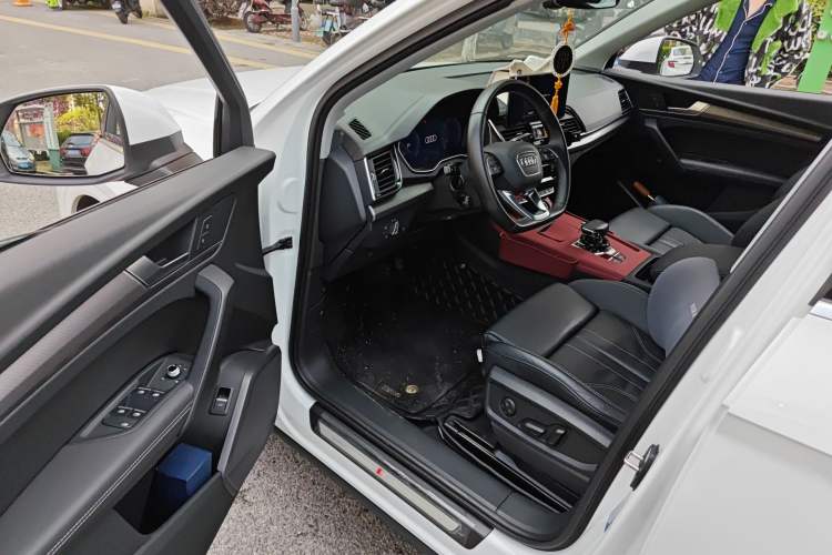 Used Audi Q5L 2022 40T Luxury Dynamic Model
