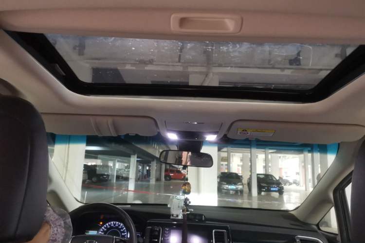 Used Honda Elysion 2019 2.0L Hybrid Luxury Edition Headliner