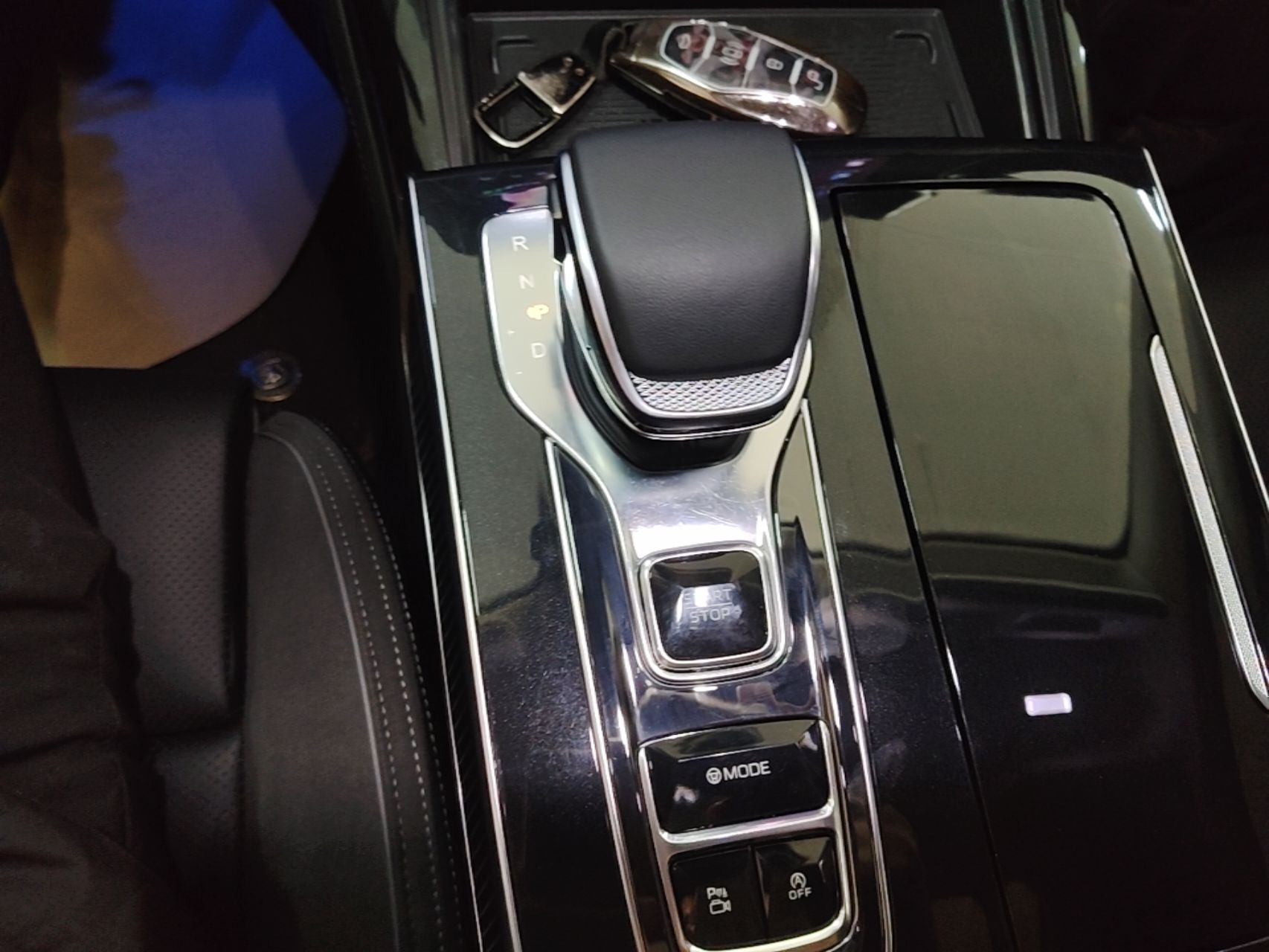 Hongqi H9 2024 2.0T Qichang Private Enjoyment Luxury Edition — снимка 16